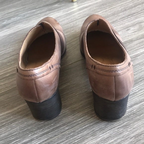 Naturalizer Booties - Picture 4 of 8